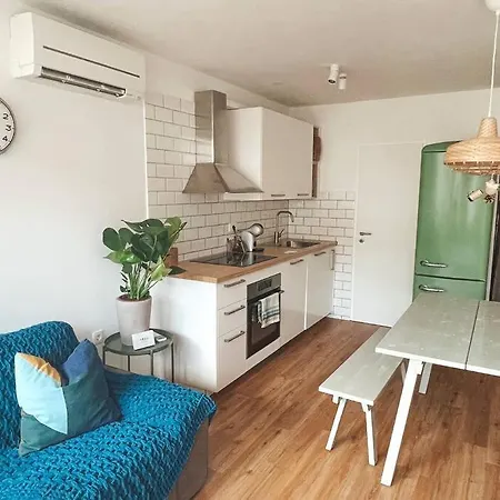 Apartamento Chic Trnovo Hideaway For 5, Family Friendly Liubliana