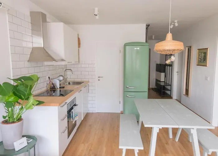 Chic Trnovo Hideaway For 5, Family Friendly Апартаменты *