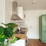 Chic Trnovo Hideaway For 5, Family Friendly Appartement Ljubljana